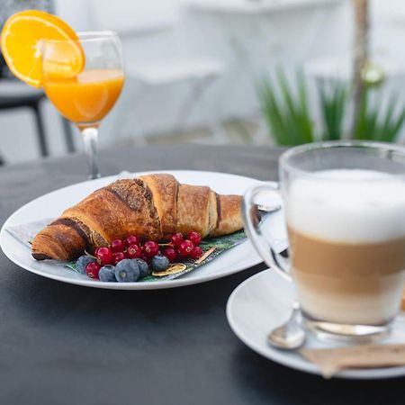 Privilege Suite Pietà Zewnętrze zdjęcie